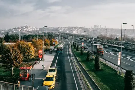 Slovenská doprava: Výhody nákupu dálniční známky online
